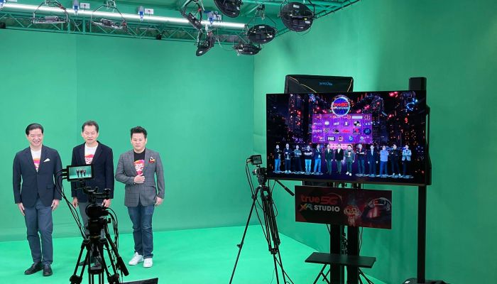 TRUE 5G ทุ่ม 20 ลบ. สร้าง TRUE 5GXPhenomenon เปิดพื้นที่คนดัง ไบร์ท-วชิรวิชญ์ PolyCat, นนท์-ธนนท์ ชมแบบ 360 องศา ด้วย trueID ฐานลูกค้า 24 ล้านคน