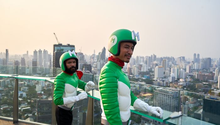 นายฮ้อย-ล่ามทรง เมื่อโลกทั้งใบ พวกเขาคือคนธรรมดา แต่สำหรับ LINE MAN พวกเขาคือหมัดเด็ด