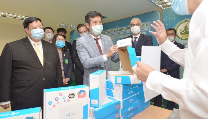 ดีแทคให้บริการฟรี Wi-Fi โรงพยาบาลสนามรองรับผู้ป่วย แพทย์ และบุคลากรแนวหน้ารับมือโควิด-19