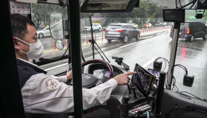 SK Telecom เปิดให้บริการ V2X ระยะทาง 151 กิโลเมตร ด้วยระบบ 5G ตัวแรกของโลก ความเคลื่อนไหวต่อวัน 43 ล้านราย ช่วยประชาชนในเมืองปลอดภัย