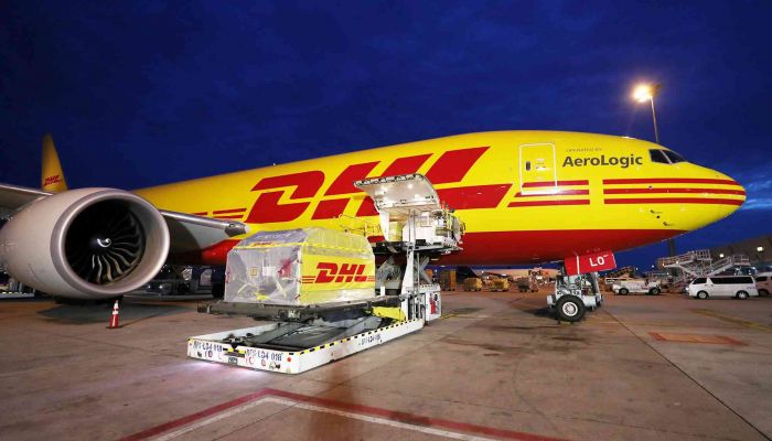 DHL Express ขนส่งวัคซีนไฟเซอร์-ไบออนเทค ล็อตบริจาค 1.5 ล้านโดส จากสหรัฐอเมริกาถึงประเทศไทยแล้ว