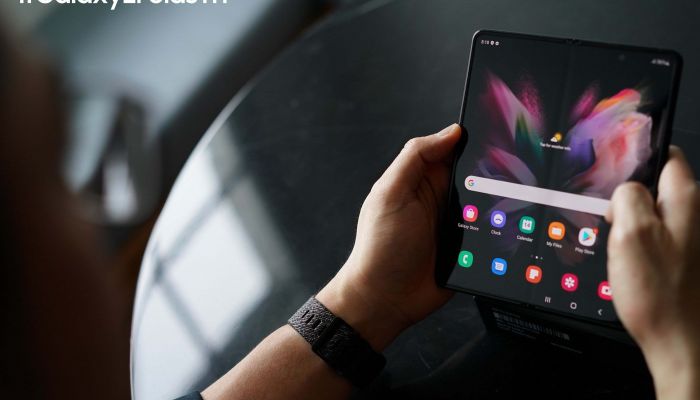 ฟังก์ชัน x แฟชั่น จากบุคคลกลุ่มแรกในไทยผู้ได้เป็นเจ้าของ Galaxy Z Fold3 | Flip3 5G นิยามบ่งบอกความเป็นสมาร์ทโฟนหน้าจอพับได้จากซัมซุง