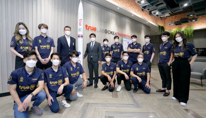 กลุ่มทรู เร่งเครื่องหนุนนวัตกรไทย นิสิตวิศวะ จุฬาฯ สู่เวทีระดับโลก ส่งสุดยอดผลงานนวัตกรรมจรวดความเร็วเสียง “เคอร์เซอร์-1” จากโครงการทรูแล็บ พร้อมหนุนเงิน2.2 ล้านบาท