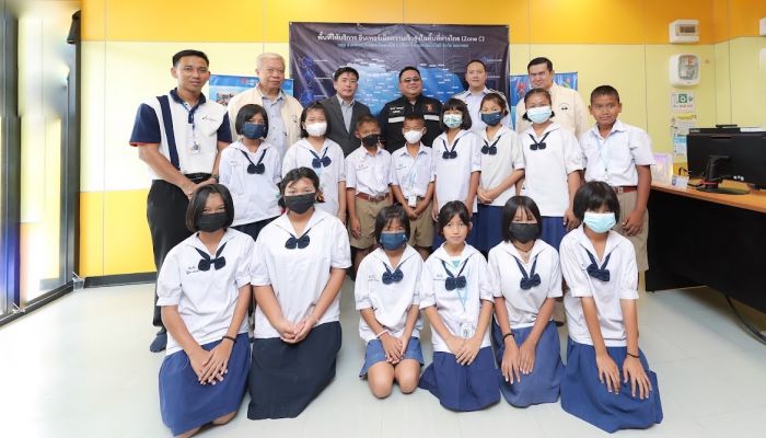 กสทช. ต่อพงศ์ฯ ลงพื้นที่มอบรางวัลชนะเลิศโครงการประกวดแนวคิดการส่งเสริมการใช้งานและสร้างประโยชน์ศูนย์ USO Net (USO Net Unwrapped) จ.อุบลราชธานี