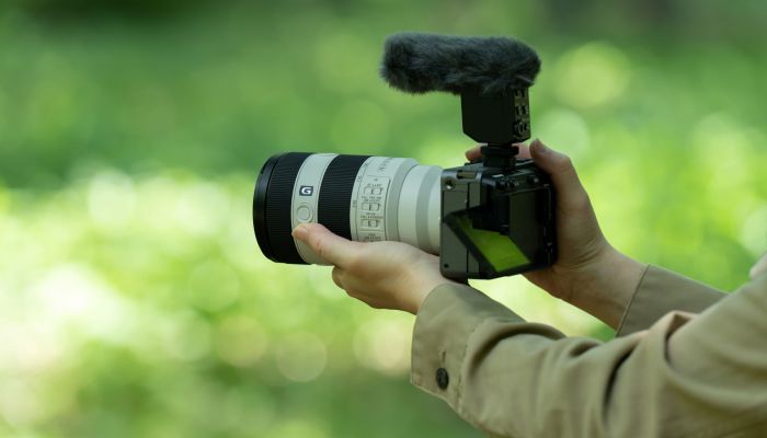 โซนี่ไทยเปิดตัวเลนส์ซูมเทเลโฟโต้ FE 70-200mm F4 Macro G OSS II™  ถ่ายภาพฮาล์ฟมาโครตลอดช่วงซูมเป็นครั้งแรกของโลก พร้อมไมโครโฟน Shotgun รุ่น ECM-M1 คล่องตัวทุกการใช้งาน