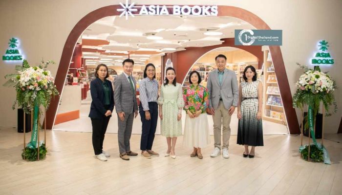 Asia Books เปิดแฟลกชิปสโตร์สาขาใหม่ 'ไอคอนสยาม' ร้านหนังสือภาษาอังกฤษใหญ่ที่สุดของกรุงเทพฯ ย่านธนบุรี ชูคอนเซ็ปต์ 'ป่าแห่งหนังสือและจินตนาการ'