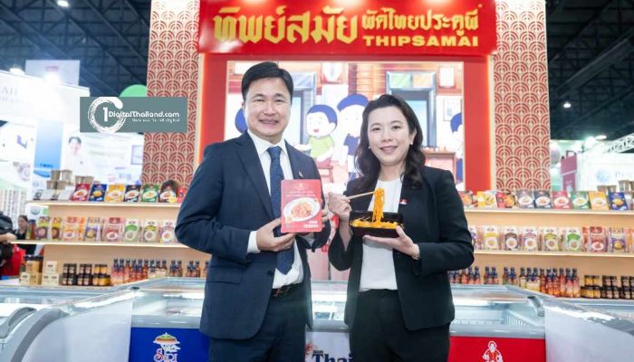 'ทิพย์สมัย ผัดไทยประตูผี' รุกตลาดโลก เปิดตัวผลิตภัณฑ์อาหารไทยแปรรูปกว่า 20 รายการในงาน THAIFEX – ANUGA ASIA 2025