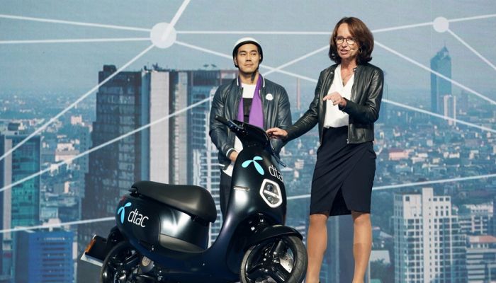 ดีแทค สร้างแพลตฟอร์ม EV Connectivity รายแรกในไทย พร้อมเปิดให้จองรถจักรยานยนต์ไฟฟ้า อีวีสกูตเตอร์ ครั้งแรกในงาน Thailand Mobile Expo