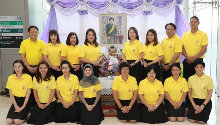ดีแทค ทูลเกล้าฯ ถวายแจกันดอกไม้แด่ “พระเจ้าวรวงศ์เธอ พระองค์เจ้าโสมสวลี กรมหมื่นสุทธนารีนาถ”