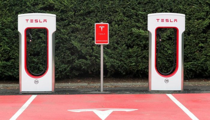 ผู้บริโภคยังไม่มั่นใจการขับขี่รถยนต์ไร้คนขับและรถยนต์ไฟฟ้า