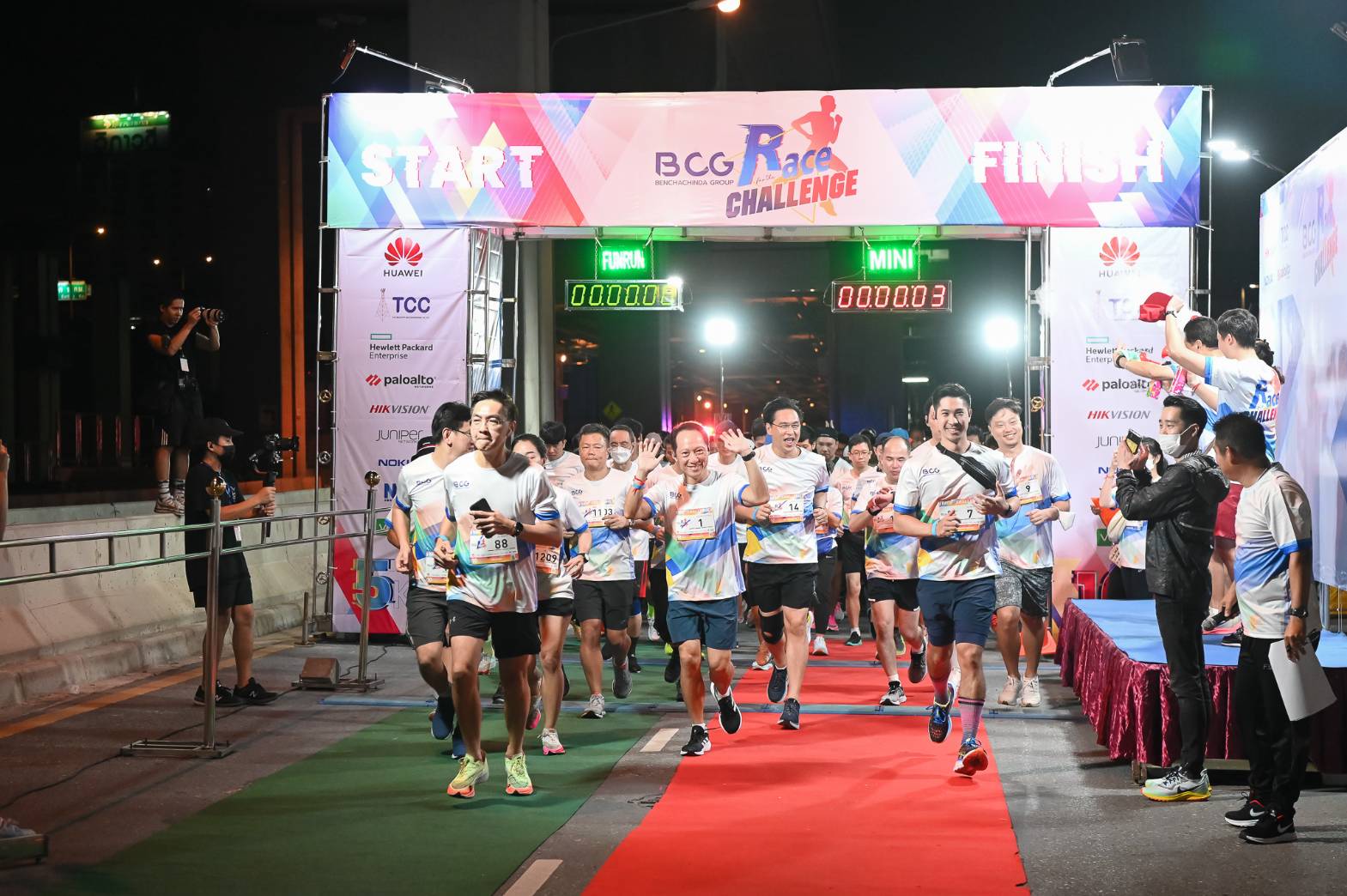 กลุ่มเบญจจินดา จัดกิจกรรม 'BCG Race for the Challenge' รวมพลนักวิ่งกว่า 1,000 คน ระดมรายได้ 800,000 บาท บริจาค มูลนิธิภัทรมหาราชานุสรณ์ฯ