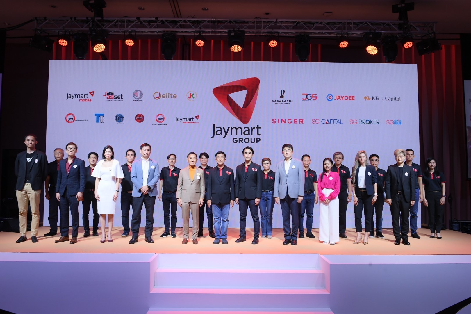 เจ มาร์ท กรุ๊ป เผยภาพลักษณ์แบรนด์ใหม่ ภายใต้วิสัยทัศน์ “Technology Investment Holding Company” ขยายการลงทุนผ่าน 20 บริษัทในเครือเป้าหมาย 5 แสนล้านบาท ภายในปี 67