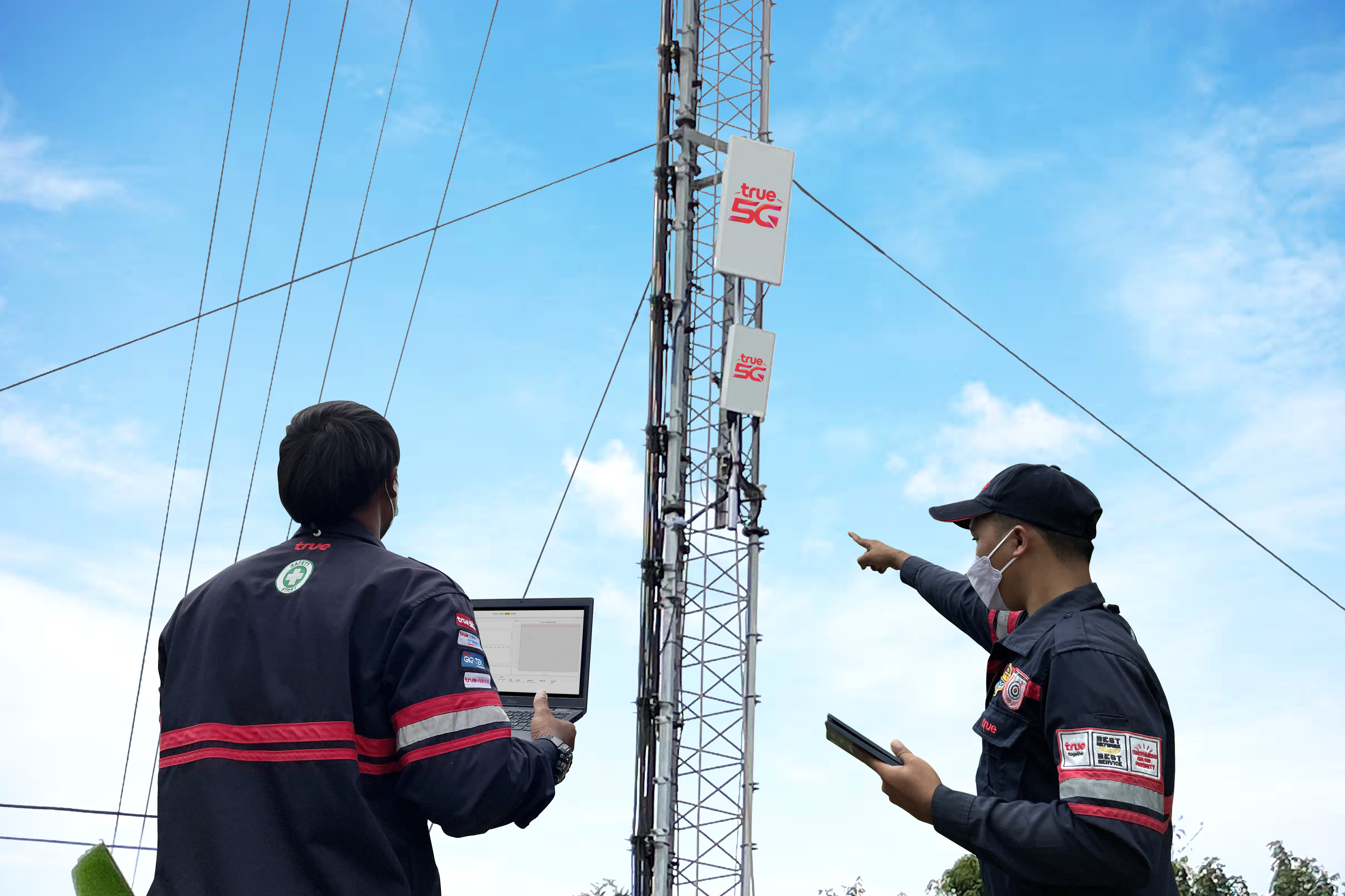 ครั้งแรกกับความเร็ว 10Gbps ทรู 5G ดาวน์โหลดสูงสุดถึง 10.38 Gbps และอัปโหลดสูงสุด 2.31 Gbps ด้วยเทคโนโลยี NR-CA รวมคลื่น 2600MHz และคลื่น 26GHz ปลดล็อกสู่ภาคธุรกิจเพื่อชาวไทย