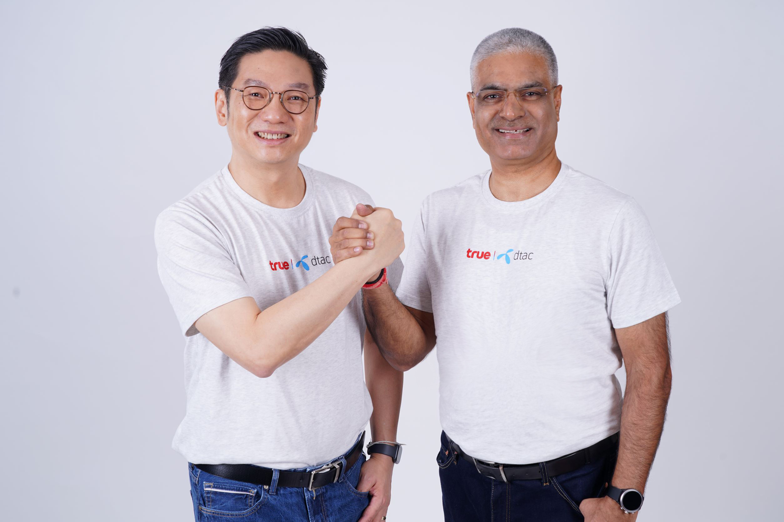 ทรู คอร์ปอเรชั่น เผย #HappyMonthsary รวมทรู-ดีแทค ลูกค้ารับสิทธิ์พุ่งกว่า 20 ล้านรายการ ยอดดิจิทัลแพลตฟอร์มโตกว่า 5 แสนราย 12 ล้านเลขหมายโรมมิ่ง